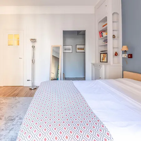 Saint Germain Varenne Apartment