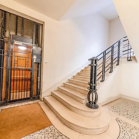 Saint Germain Varenne Apartment